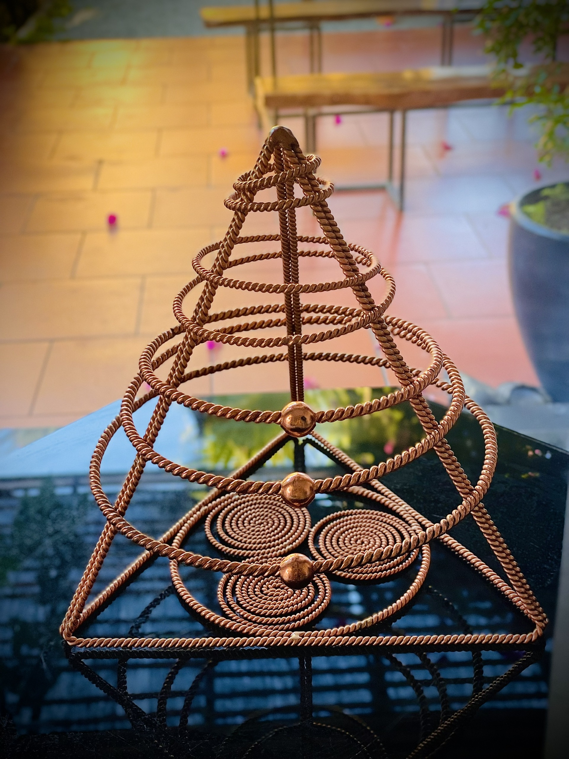 7-Frequency Water Charging Pyramid – Indigo Cubit & Triskelion Tensor Harmonizer