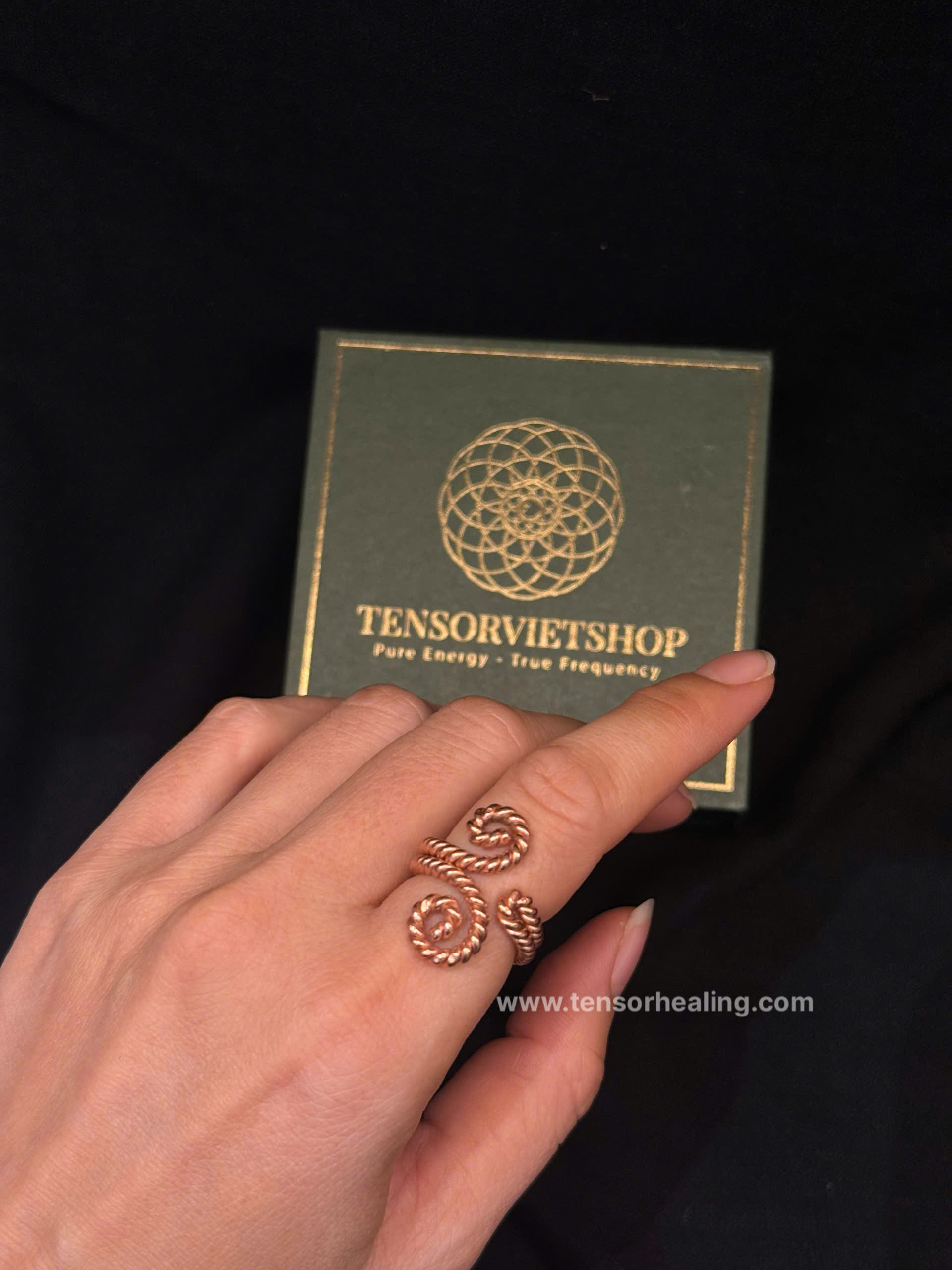 Pure Copper Spiral Ring – Handcrafted Energy Jewelry | Adjustable Size